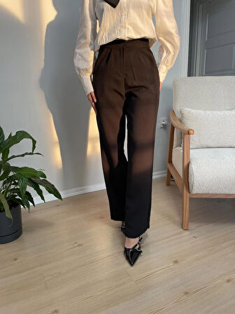 Kadın Pile Detaylı Yüksek Bel Siyah Kumaş Pantolon