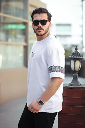 Miron Beyaz Tribe Baskı Detaylı Sıfır Yaka Kısa Kollu Oversize Tişört- 2503
