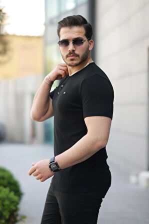 Miron Siyah Önü Düğmeli Sıfır Yaka Kısa Kollu Regular Fit Tişört- 2510