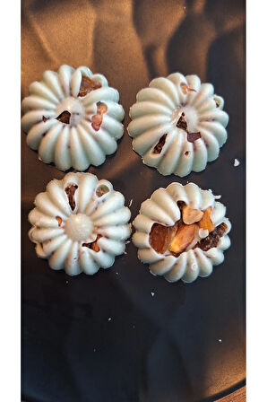 Çiçek Spesiyal Beyaz Çikolatalı Hediyelik Çikolata (500 gr)