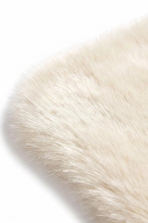 Merplush Peluş Post Halı 75x150 cm Süet Taban Yumuşak Kürk Görünümlü Yatak Odası Halısı
