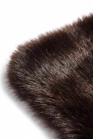 Merplush Peluş Post Halı 75x150 cm Süet Taban Yumuşak Kürk Görünümlü Yatak Odası Halısı