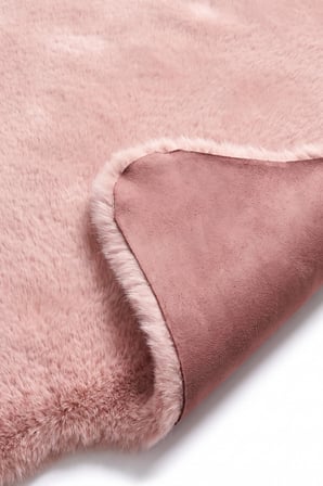 Merplush Peluş Post Halı 70x100 cm Süet Taban Yumuşak Kürk Görünümlü Yatak Odası Halısı