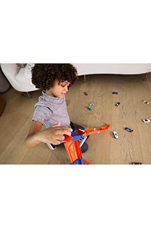 Hız Rampalı Tır, Taşıyıcı Tır, 1 Adet Araba Dahil, 20'den Fazla 1:64 Ölçekli A