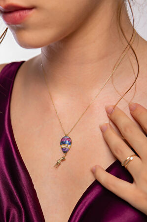 Balon Tutan Kız Motifli Kolye