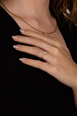 Asimetrik Parıltı Taşlı Yüzük