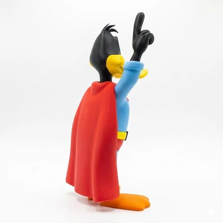 Superman Kostümlü Daffy Duck Figürü – 3D Baskı Dekoratif Koleksiyon Figürü – Masaüstü Dekor