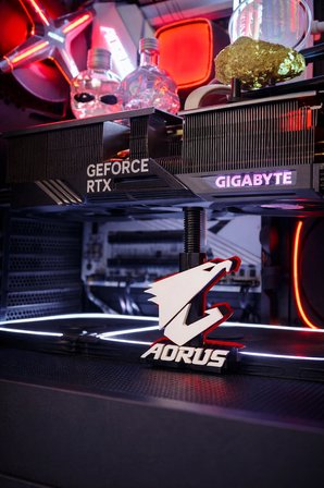 AORUS Ekran Kartı Tutucu – Ayarlanabilir GPU Destek Aparatı – Gaming PC Ekran Kartı Standı