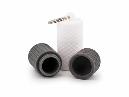 🔐 Mini Saklama Kutulu Anahtarlık – Açılır Kapsül – Sert Plastik – Çok Amaçlı Kullanım