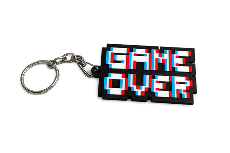 🎮🔑✨ Retro Game Over Anahtarlık – Piksel Tasarımlı Dekoratif Anahtarlık – Oyun Temalı  Aksesuar