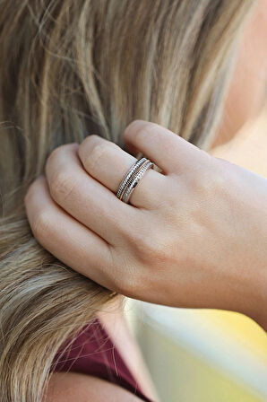 Amore Koleksiyonu Kadın Taşlı Bijuteri Modern Alyans