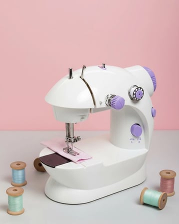 Elektrikli Mini Dikiş Makinesi Pratik Ev Yardımcısı -MİRAYLİFE