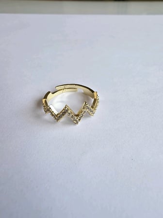 Gold Renk Zirkon Taşlı Ayarlanabilir Zikzak Yüzük -MİRAYLİFE
