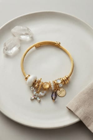 Kristal Kelebek Model Charmlı Bileklik -MİRAYLİFE