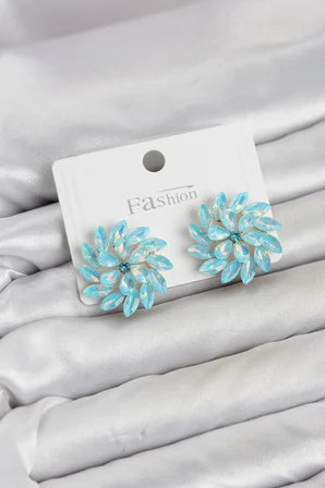 Buz Mavisi Renk Kristal Taşlı Çiçek Model Kadın Küpe -MİRAYLİFE