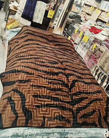 Aksu Safari Çift Kişilik Ultra Yumuşak Embos Vizon Battaniye (200x240)-Leopar Koyu Kahve Siyah