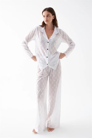 Kadın Beyaz Şeffaf Jakar Düğmeli Pijama Takımı -MİRAYLİFE