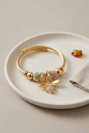 Arı Model Charmlı Bileklik