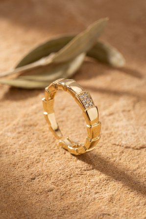 Gold Renk Yılan Model Zirkon Taşlı Kadın Yüzük