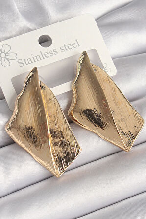 MuI MuI Pirinç Gold Renk İşlemeli Kare Plaka Model Kadın Küpe