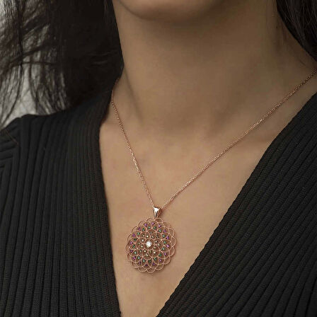 MuI MuI Gümüş Rose Geometrik Desenli Madalyon Kolye
