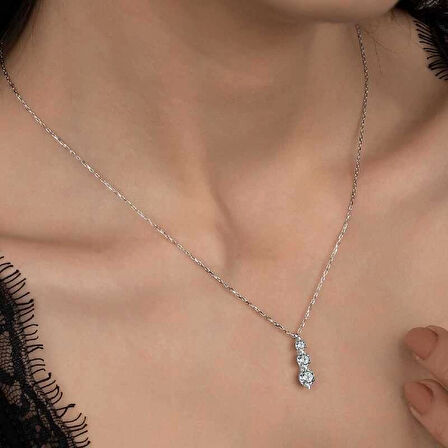 MuI MuI Swarovski Taşlı Gümüş Üçtaş Tektaş Bayan Kolye