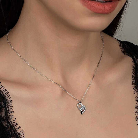 MuI MuI Swarovski Taşlı Gümüş Kalp Tektaş Bayan Kolye