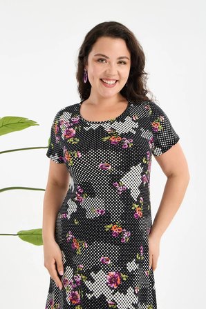 Kadın Siyah Beyaz Floral Petek Desen Büyük Beden Esnek Midi Elbise