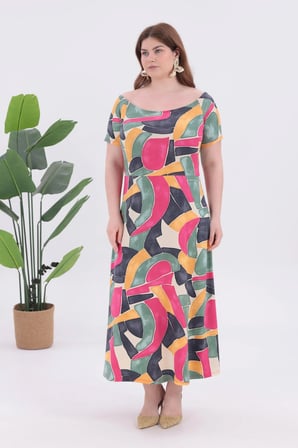Kadın Pembe Gri Geometrik Desen Kayık Yaka Kısa Kol Büyük Beden Esnek Maxi Elbise