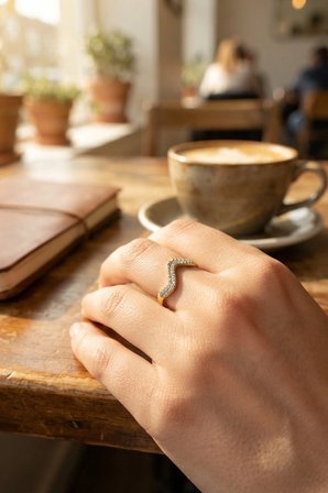 Mey İthalat Gold Renk Zirkon Taşlı Dalga Model Kadın Yüzük