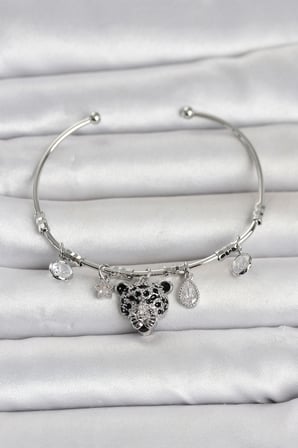 Pirinç Gümüş Renk Leopar Detaylı Charmlı Kadın Bileklik