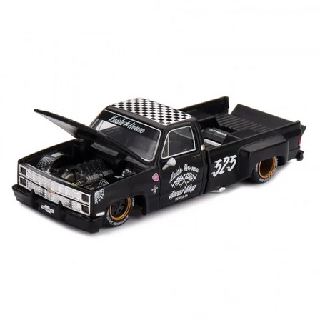Mey İthalat Model Araç x KaidoHouse 1/64 Chevrolet Silverado Dually Hot Rod V1