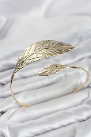 Pazu Bileklik Gold Renk Pirinç Yaprak Model