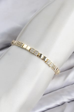 CM Kare Model Zirkon Taşlı VIP Seri Gold Renk Pirinç Kadın Bileklik