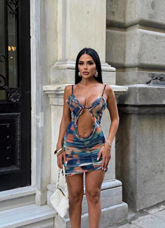 Askılı Fırfırlı Dekolteli Desenli Tül Mini Elbise