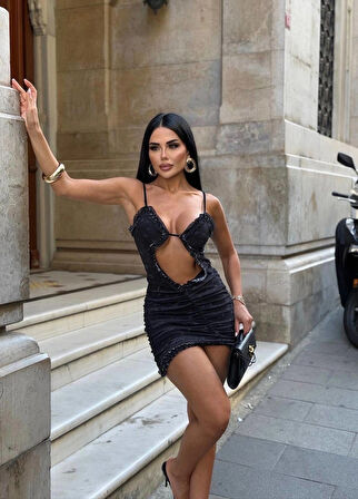 Askılı Fırfırlı Dekolteli Desenli Tül Mini Elbise