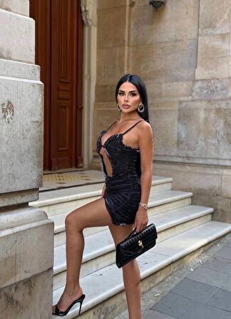 Askılı Fırfırlı Dekolteli Desenli Tül Mini Elbise