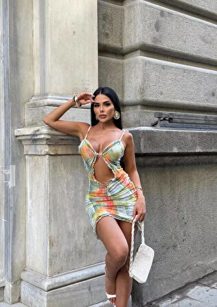 Askılı Fırfırlı Dekolteli Desenli Tül Mini Elbise