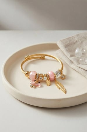 Mey İthalat Kelebek Model Gold Renk Pembe Charmlı Bileklik