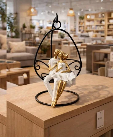 Romantik Salıncakta Çift Biblosu  Modern Dekoratif Obje