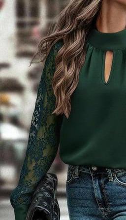 Kadın Uzun Kollu Göğüs Pencere Detay Yaka Boğazlı Kolları Tüllü Sandy Bluz