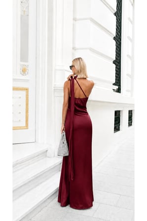 MAY REM Kadın Saten Halter Yaka Şal Detaylı Maxi Abiye Elbise