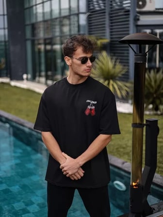 MYTHRIVA  Unisex Bisiklet Yaka Baskılı Oversize T-Shirt - Siyah