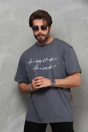 MYTHRIVA  Unisex Bisiklet Yaka Baskılı Oversize T-Shirt - Füme