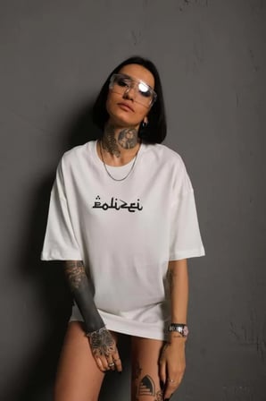 MYTHRIVA  Bisiklet Yakalı Sırt Baskılı Oversize T-Shirt - Beyaz