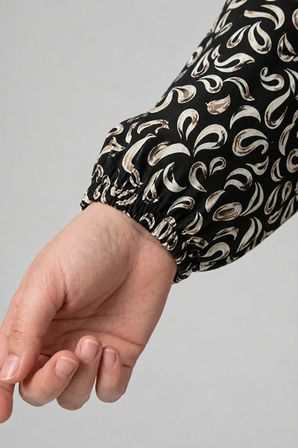 Kadın Damla Desenli Bisiklet Yaka Bağcıklı Dokuma Viskon Tunik