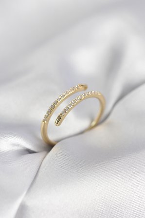 Gold Renk Yılan Kuyruk Model Zirkon Taşlı Kadın Yüzük 5886