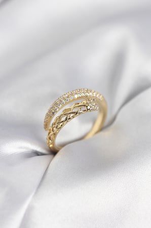 Gold Renk Zirkon Taşlı Sarmal Kadın Yüzük 5886