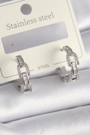 Pirinç Gümüş Renk Zirkon Taşlı Zincir Model Kadın Küpe 5886