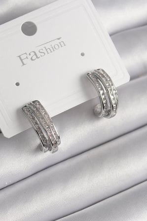 Pirinç Gümüş Renk Zirkon Taşlı Yarım Halka Model Kadın Küpe 5886